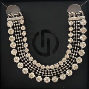 Statement choker necklace